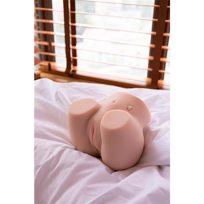 Connie Vibrating Masturbator 2.2 kg