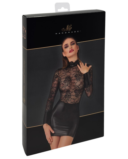 Noir Dress collar